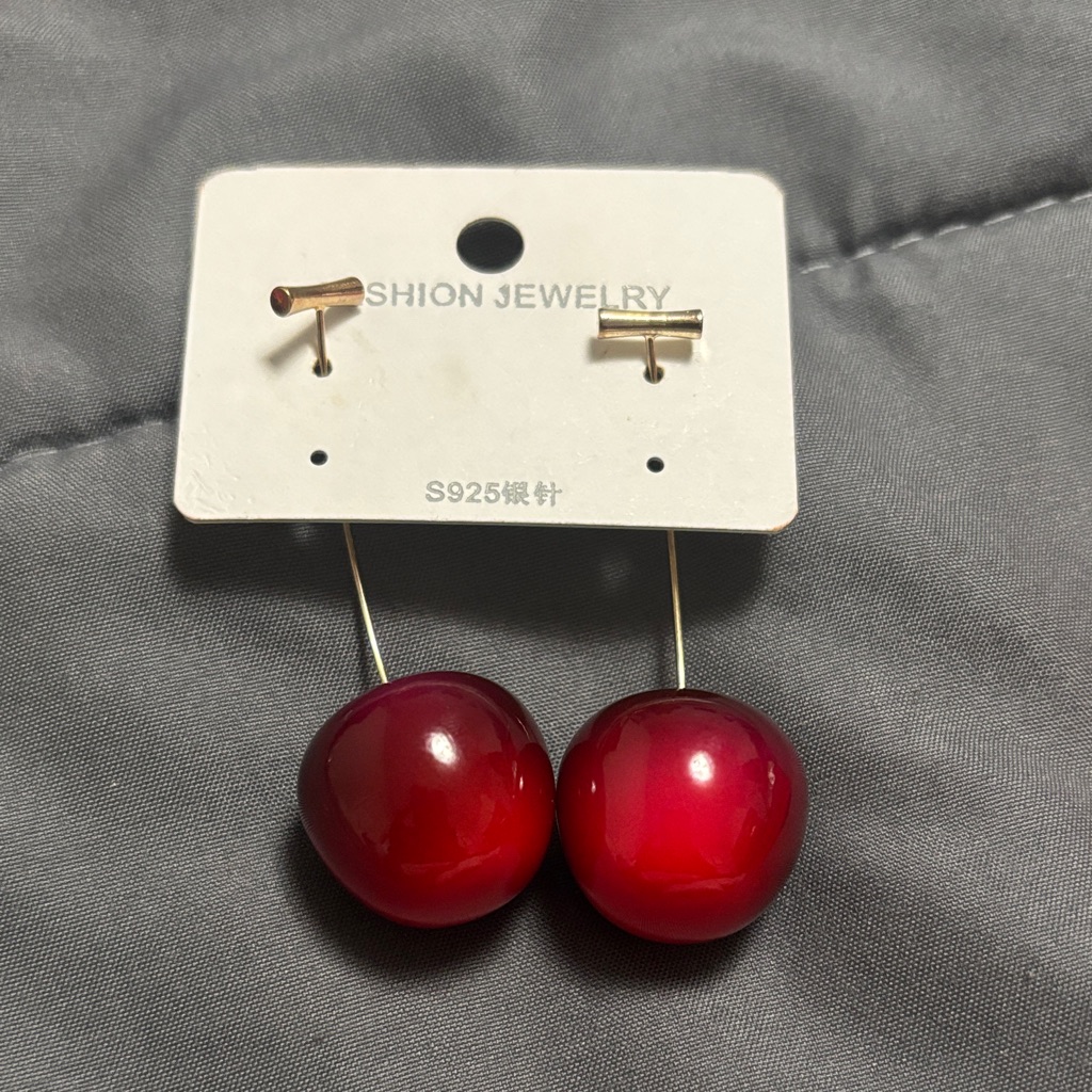 Fashion Jewelry Vibrant Red Cherry Earrings 50$